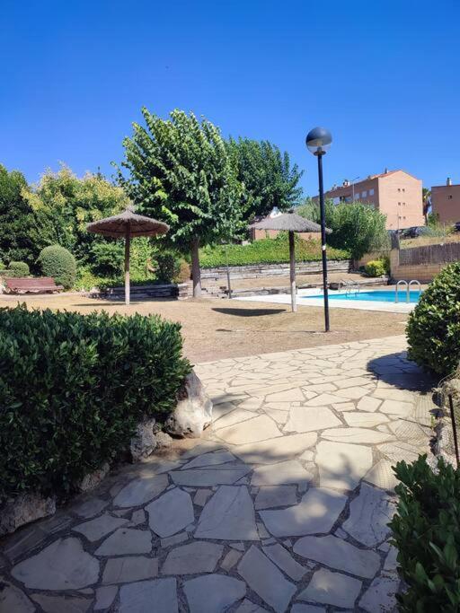 Duplex Con Piscina En Rubi Apartment Bagian luar foto