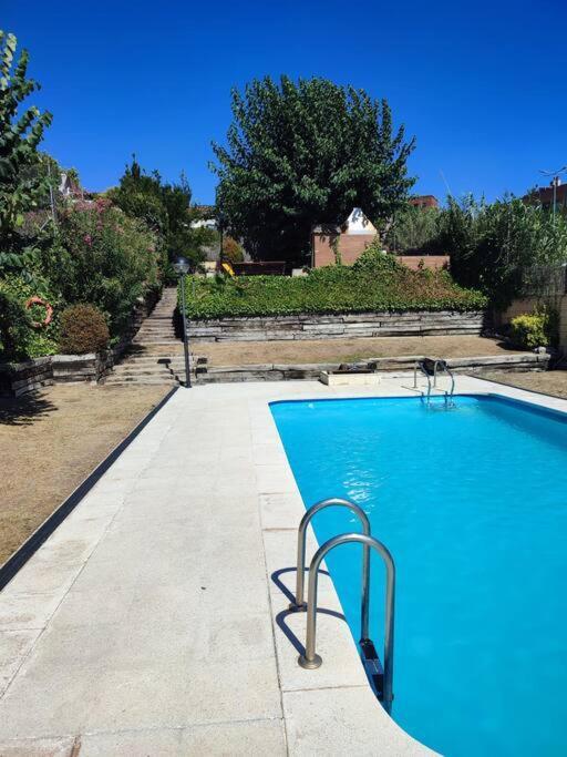 Duplex Con Piscina En Rubi Apartment Bagian luar foto