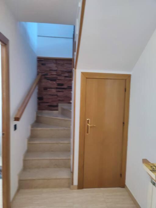 Duplex Con Piscina En Rubi Apartment Bagian luar foto