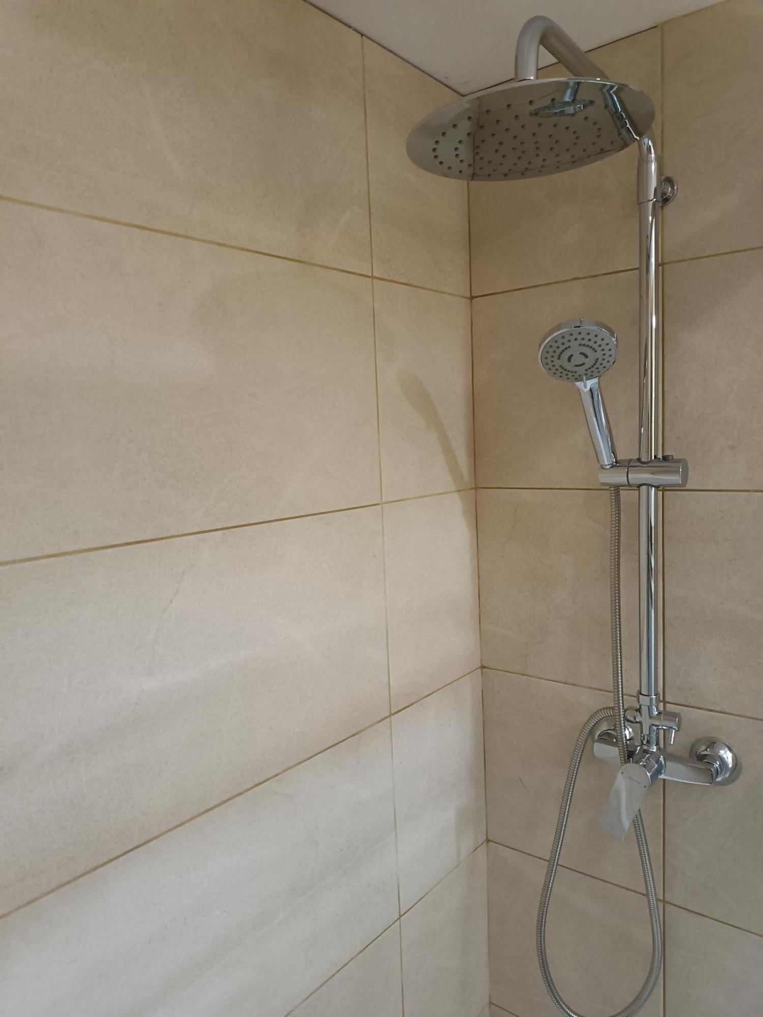 Duplex Con Piscina En Rubi Apartment Bagian luar foto